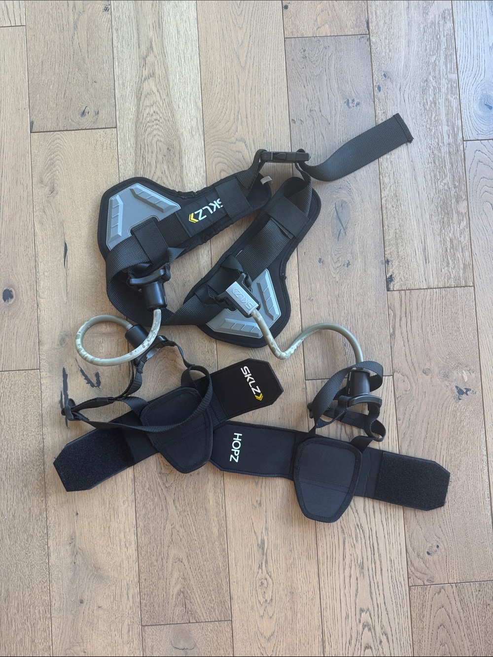 SKLZ Hopz Verticle Jump Trainer Harness Set in Black and Gray